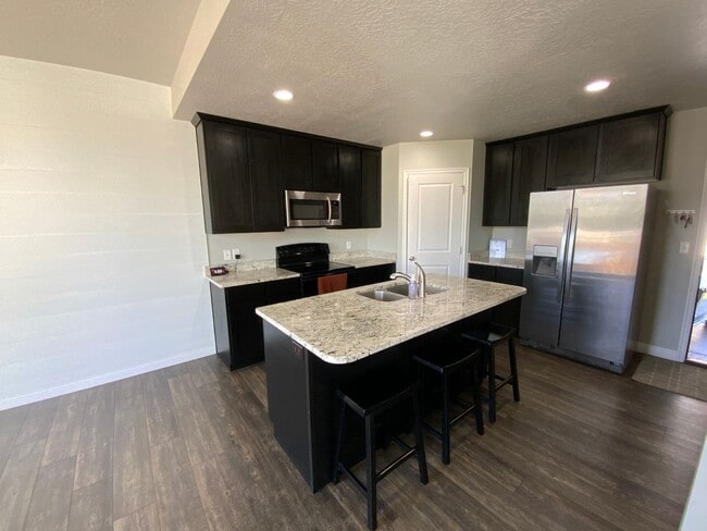 Building Photo - 5549 Dornton Ct