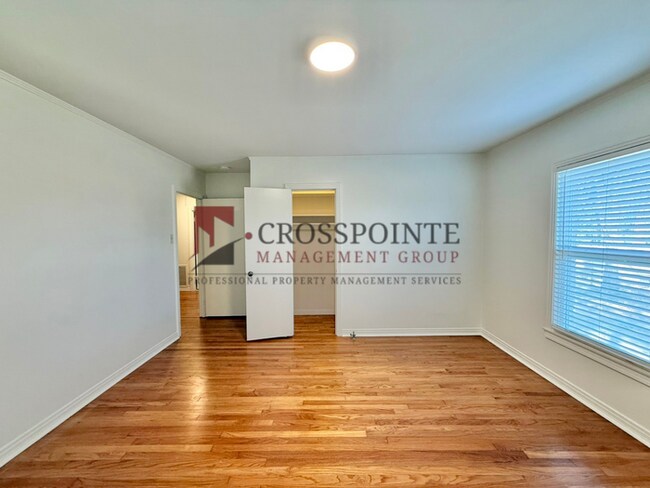 Building Photo - Charming 3 Bedroom, 2 Bathroom Home!