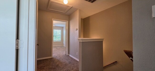 Building Photo - Kingsbury Townhome Northwest Medical Cente...