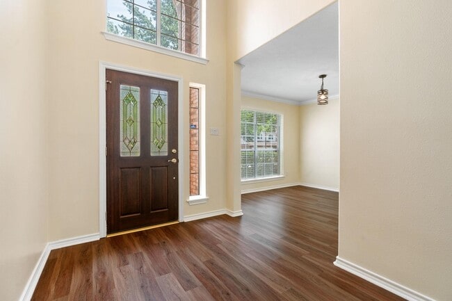 Building Photo - 27 N Queenscliff Cir