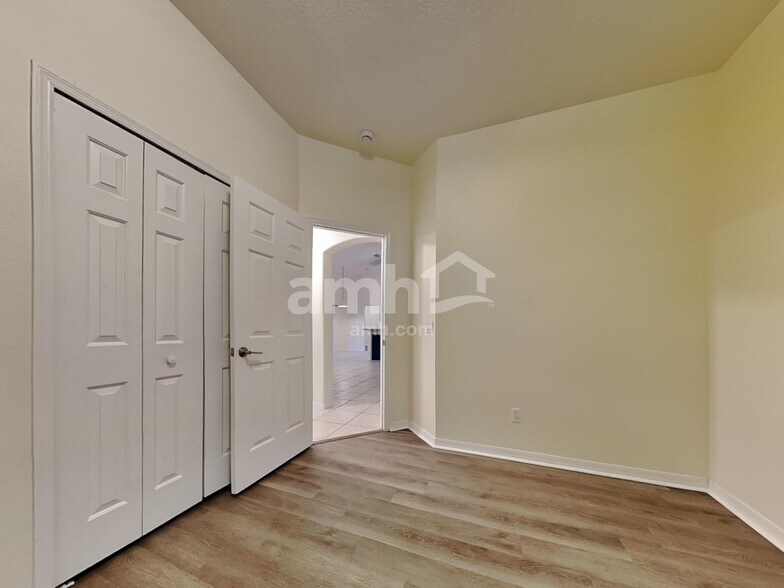 Building Photo - 11906 Timberhill Dr