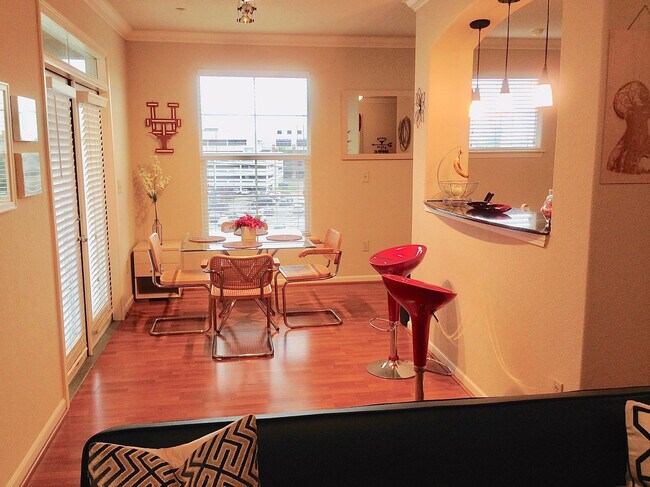 Building Photo - 1711 Old Spanish Trail