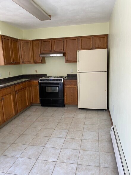 kitchen - 988 Taft Ave