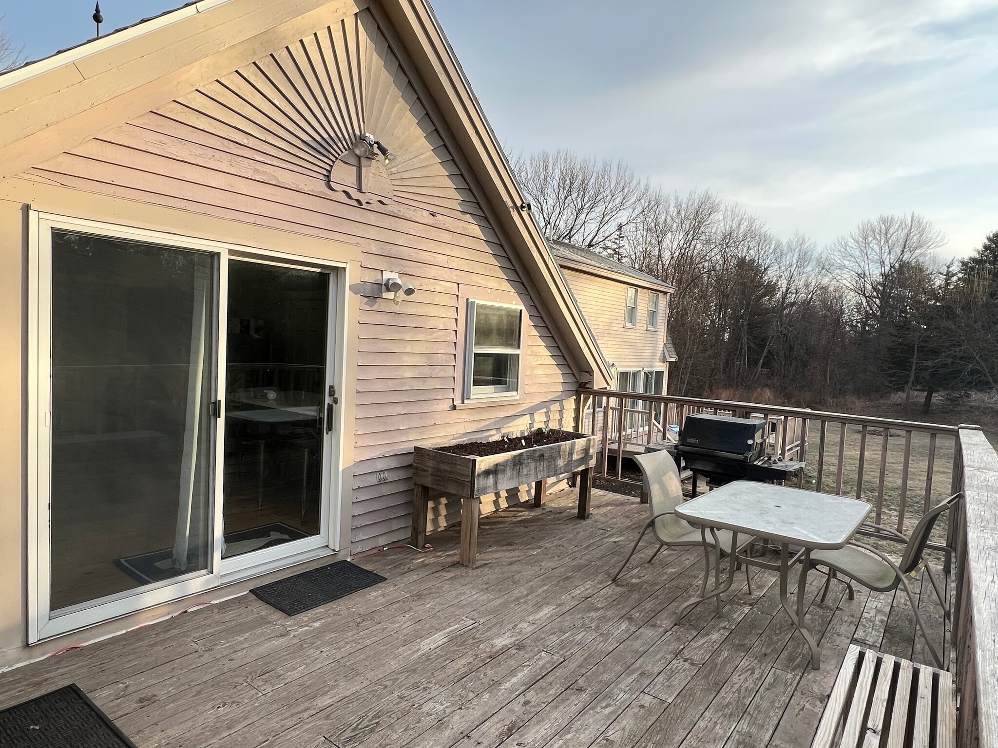 Deck / Main Entrance - 45 Low St