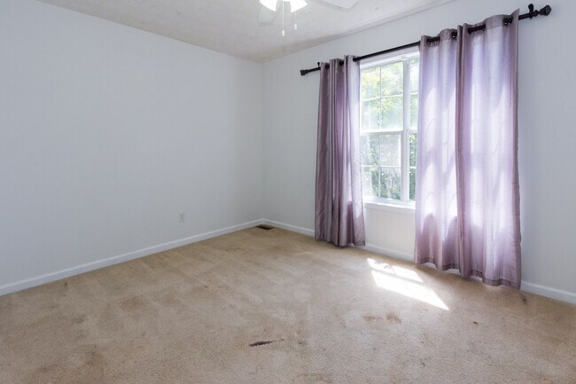 Building Photo - 5485 Forest Falls Dr