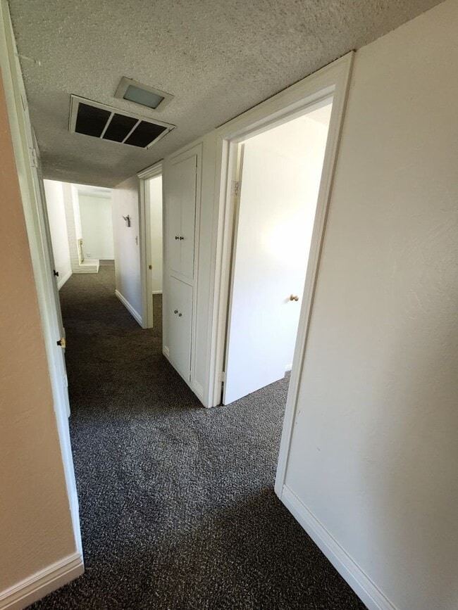 Building Photo - Rancho Cordova 3 Bedroom 2 Bath