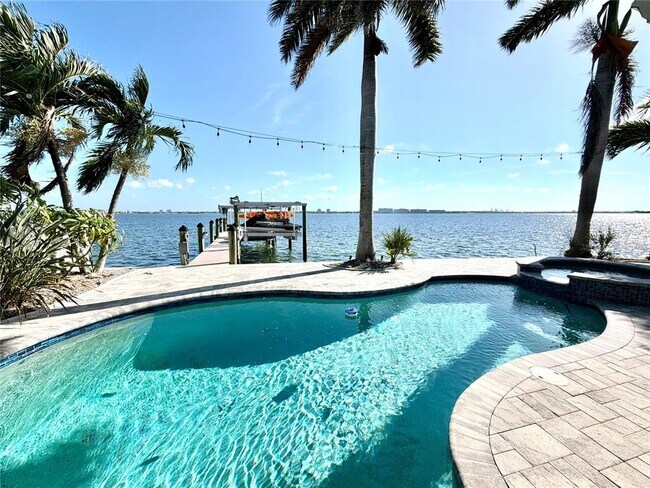 Building Photo - 980 Boca Ciega Isle Dr