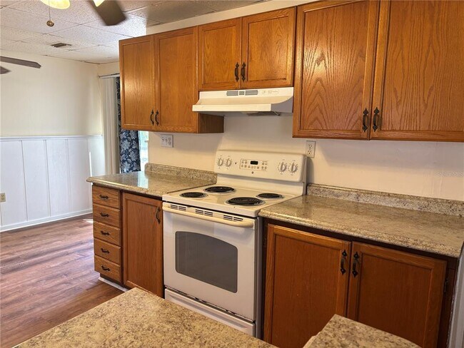 Building Photo - 128 2nd Ave SW