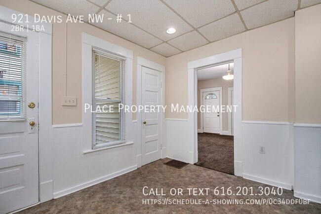 Building Photo - 921 Davis Ave NW