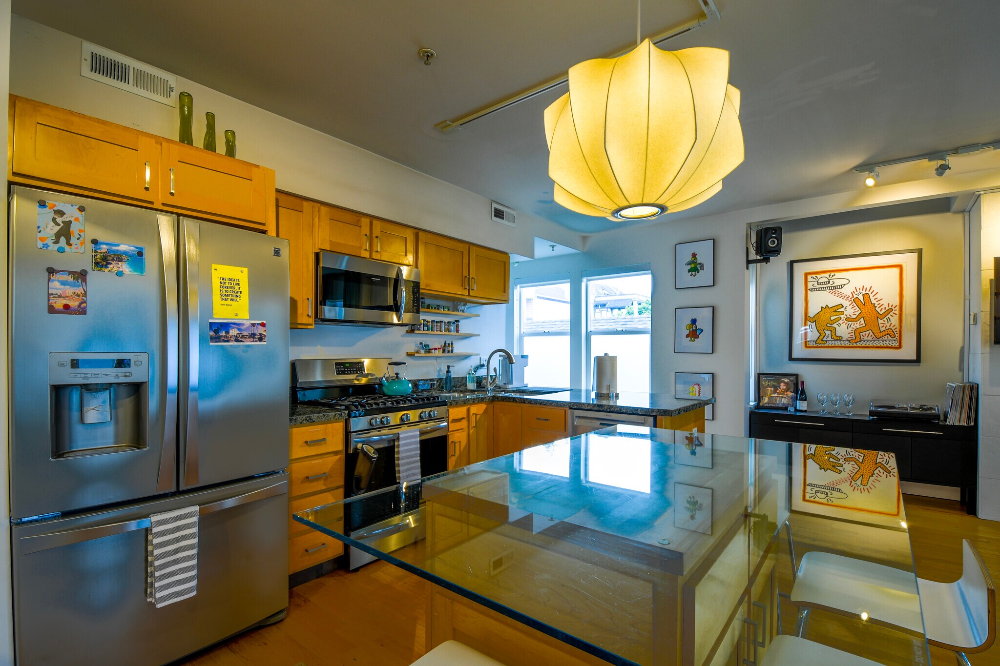 Stainless appliances and granite counters - 1171 Oak St