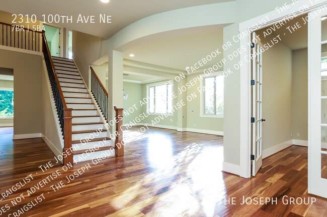 Building Photo - 2310 100th Ave NE