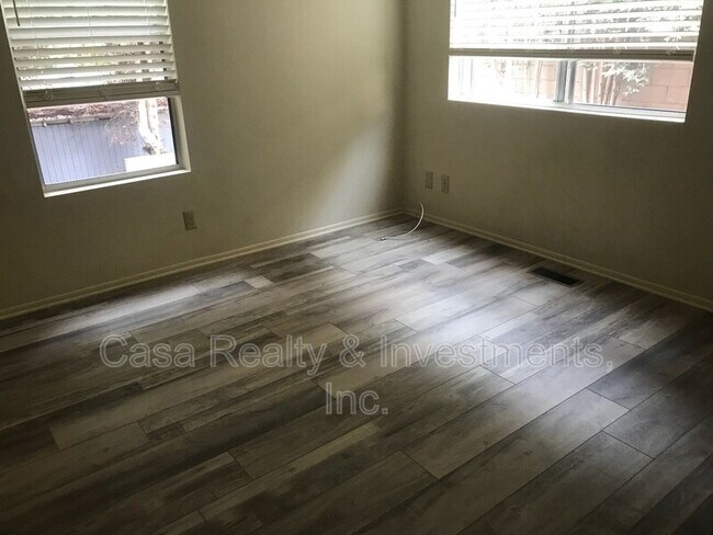 Building Photo - 2112.5 Pullman Ln