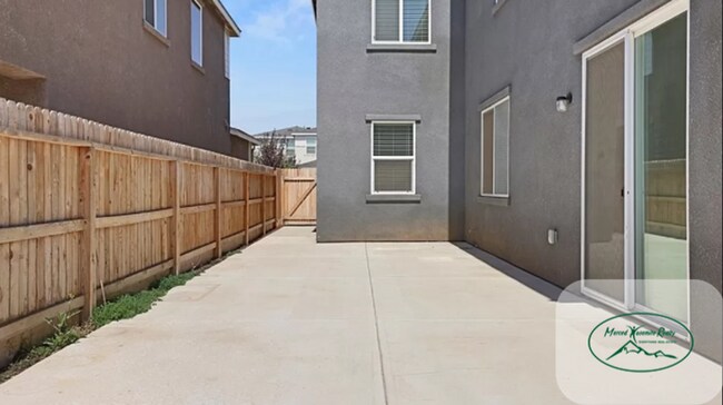 Building Photo - CORNER LOT - Beautiful 5-Bedroom Home for Rent in North Merced!