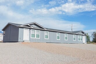 Building Photo - New Duplex