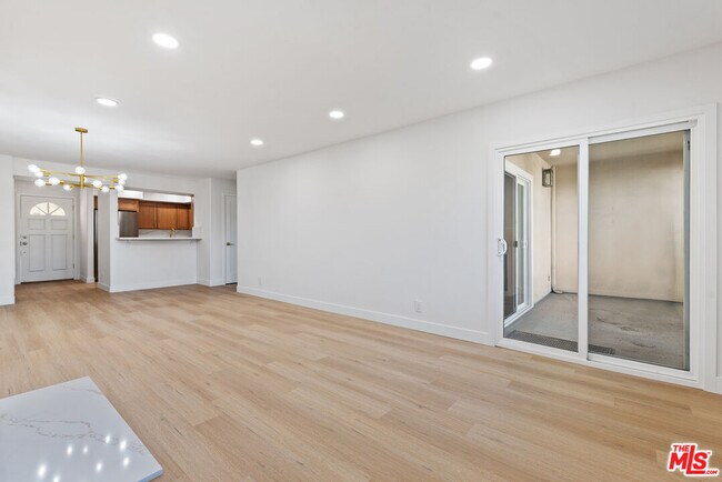 Building Photo - 5500 Torrance Blvd