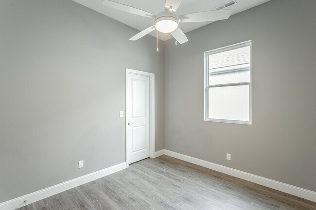 Building Photo - Brand new 3 bedroom 2 bath