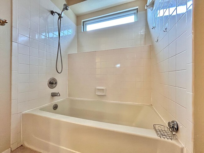 Building Photo - Comfortable & Nice 3BR / 2BA One-Level Home — Garage, Yard & Laundry Room