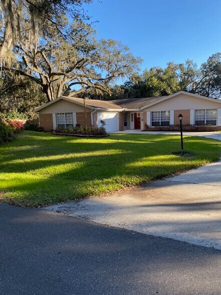 Building Photo - 11717 Douglas Ln