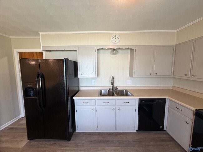 Building Photo - 900 Barclift St NW