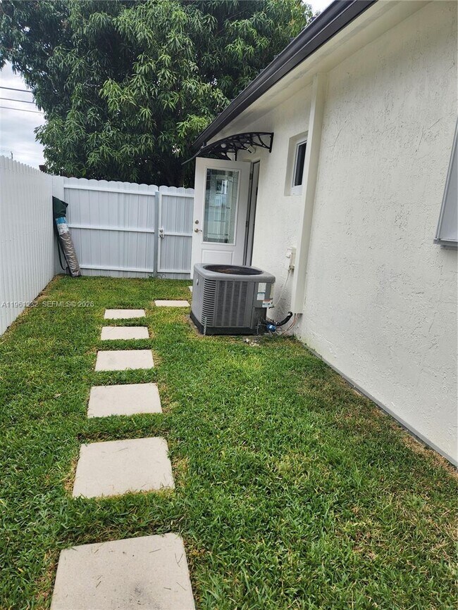 Building Photo - 12460 SW 187th Terrace