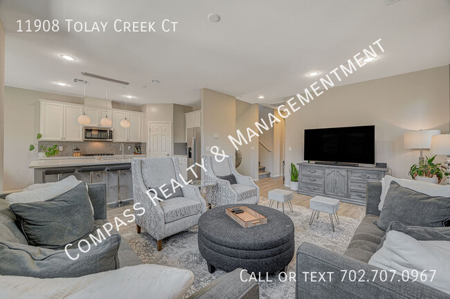 Building Photo - Fully Furnished Townhome in Summerlin