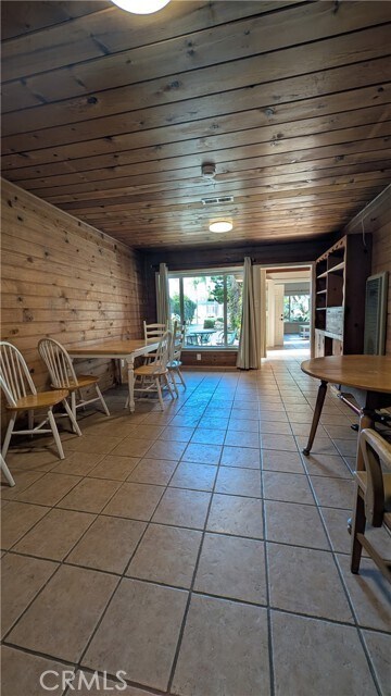 Building Photo - 546 Griswold Ave