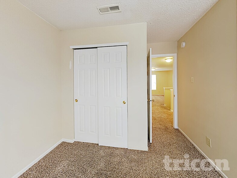 Building Photo - 7913 States Bend Ln