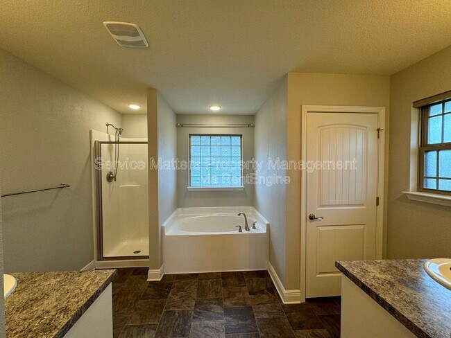 Building Photo - 4622 Belvedere Circle