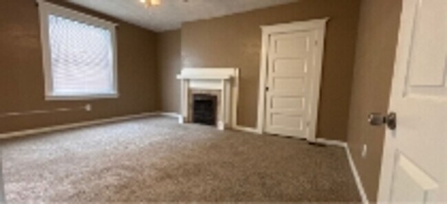 Building Photo - 3 bedroom/ 2 Bath home for RENT in 15211