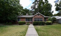 Building Photo - 3/2 Forest Park - Walking distance to UF