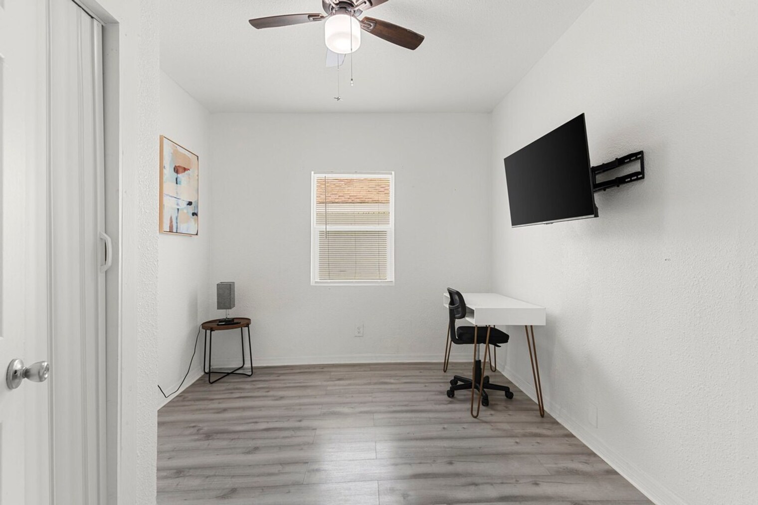 Building Photo - 2213 E 18th Ave