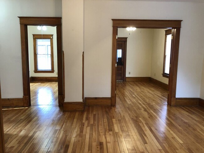 Building Photo - 1610 Selby Ave