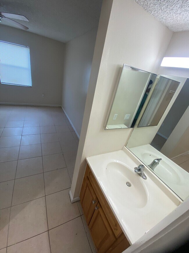 Building Photo - 2571 NW 56th Ave