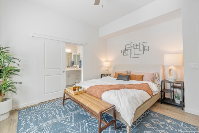 Building Photo - Brioso at the Bridges