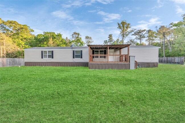 Building Photo - 101 Maple Ln