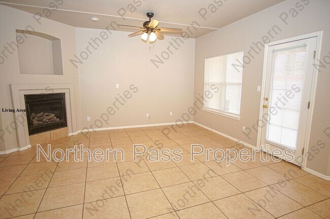 Building Photo - 10790 Adin St