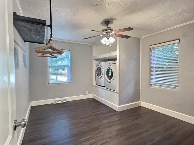 Building Photo - 339 Charleston St SE