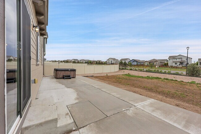 Building Photo - $2,795 - 3 Bed, 2.5 Bath Home with Fenced ...