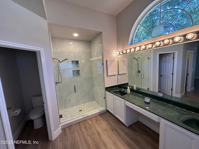 Building Photo - 836 Brookstone Ct