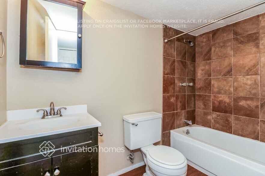 Building Photo - 7425 Tunbridge Dr