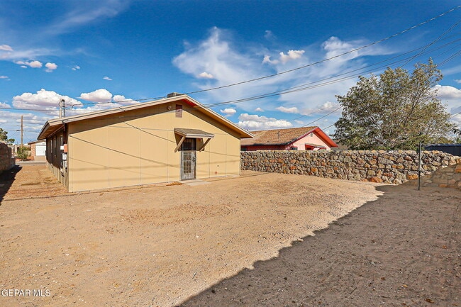 Building Photo - 287 Sunset Hills Dr