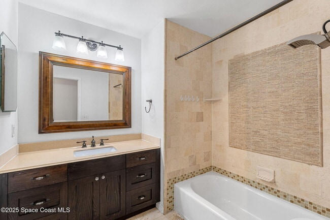 Building Photo - 2645 Driftwood Dr