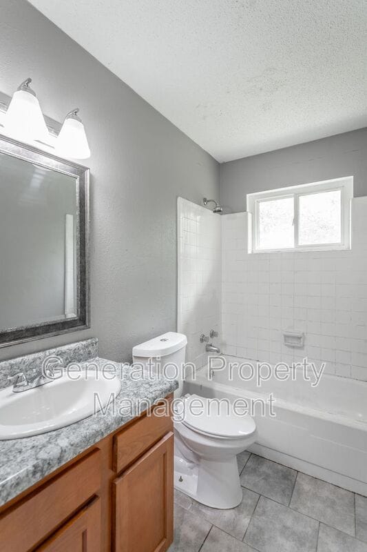 Building Photo - 510 Ely Rd