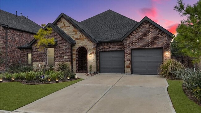 Primary Photo - 28227 Cedar Peak Dr
