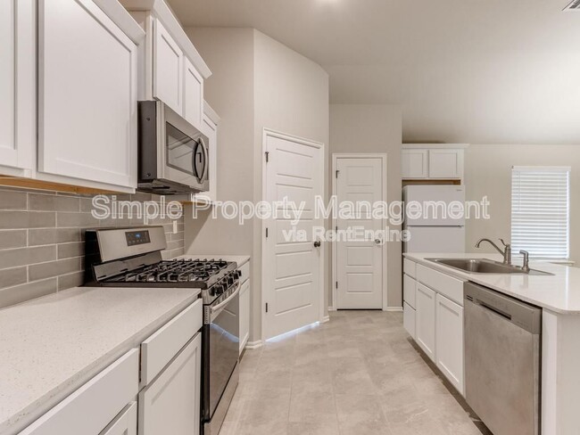 Building Photo - 4700 Crystal Hill Dr