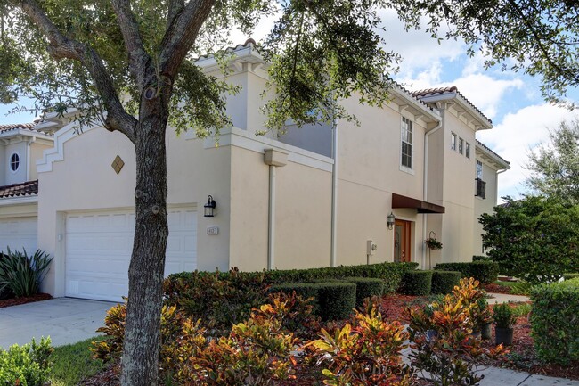 Primary Photo - 3 Bed 2.5 Bath Townhome in Gorgeous Gated ...