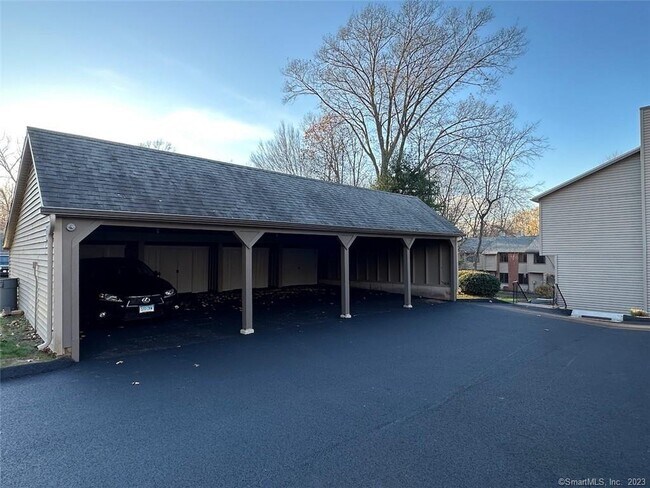 Building Photo - 26 Conestoga Way