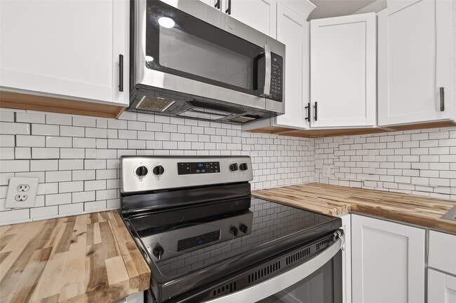 Building Photo - 707 Montclair Blvd