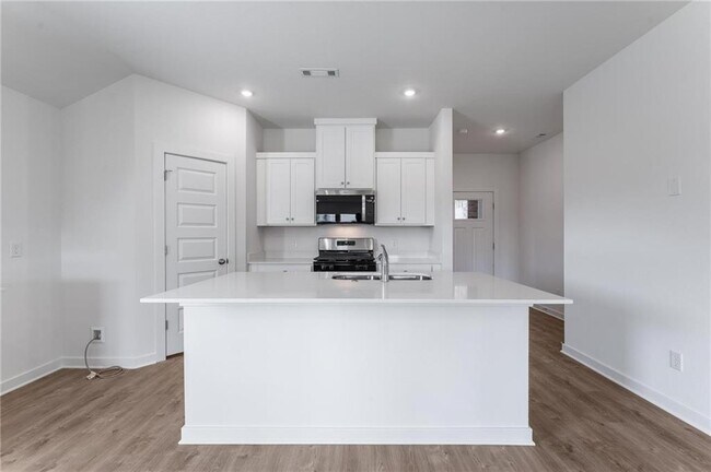 Building Photo - 540 Arizona St