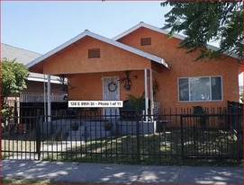 Building Photo - 126 E 99th St
